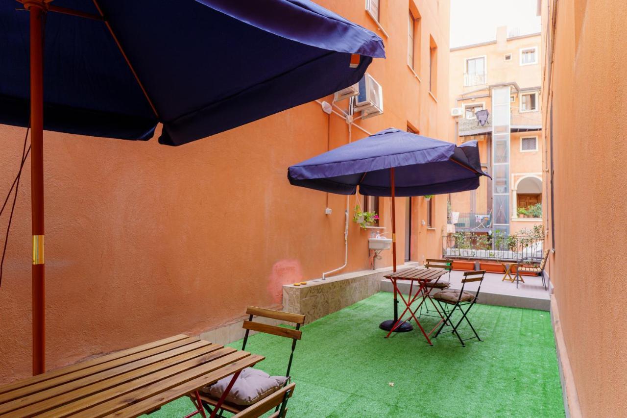 קטאניה Casta Diva Holiday Rooms מראה חיצוני תמונה
